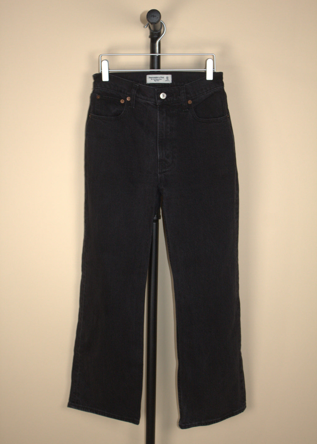 Abercrombie The '90s Relaxed Jean High Rise Black Wash