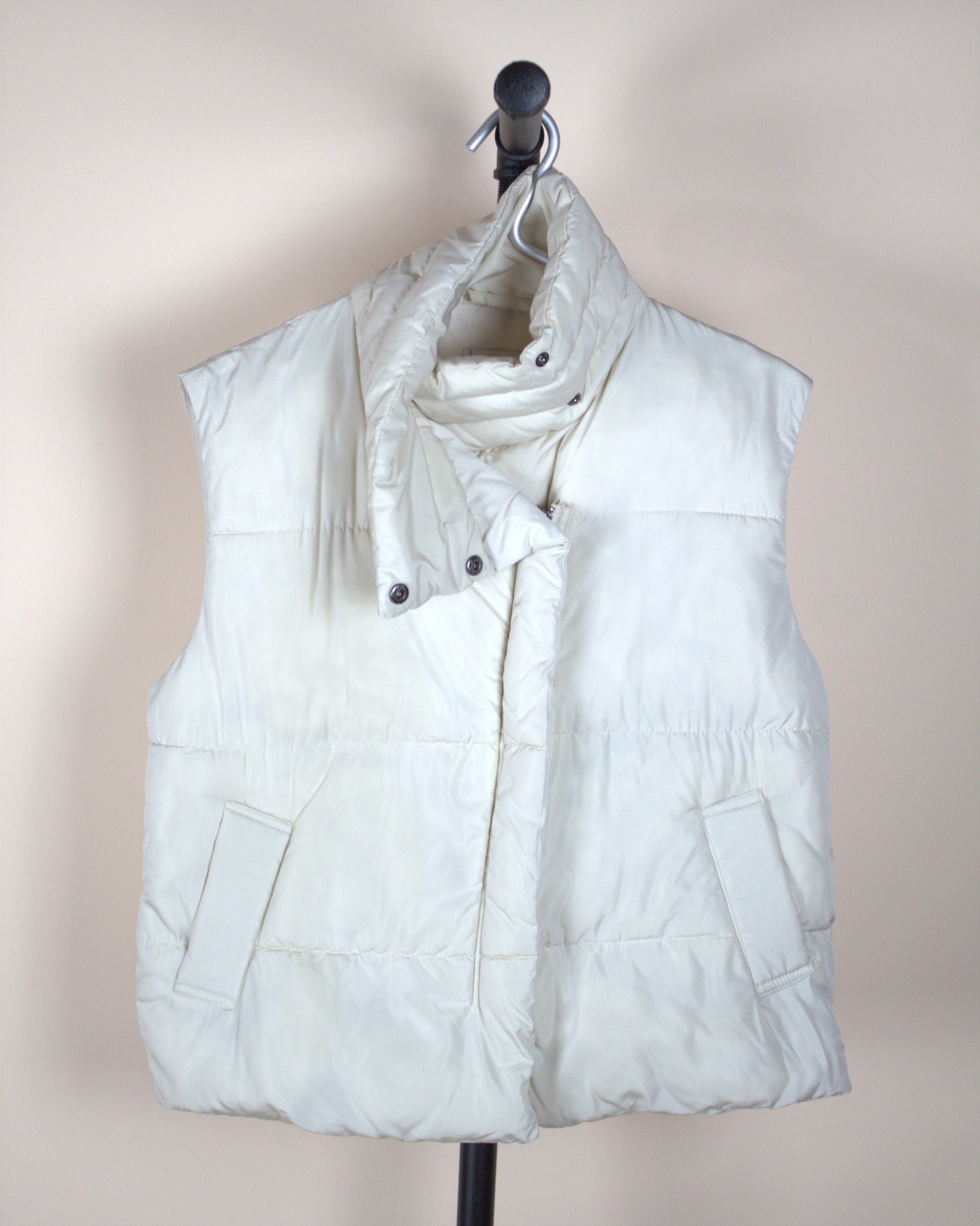 BDG White Puffer Vest