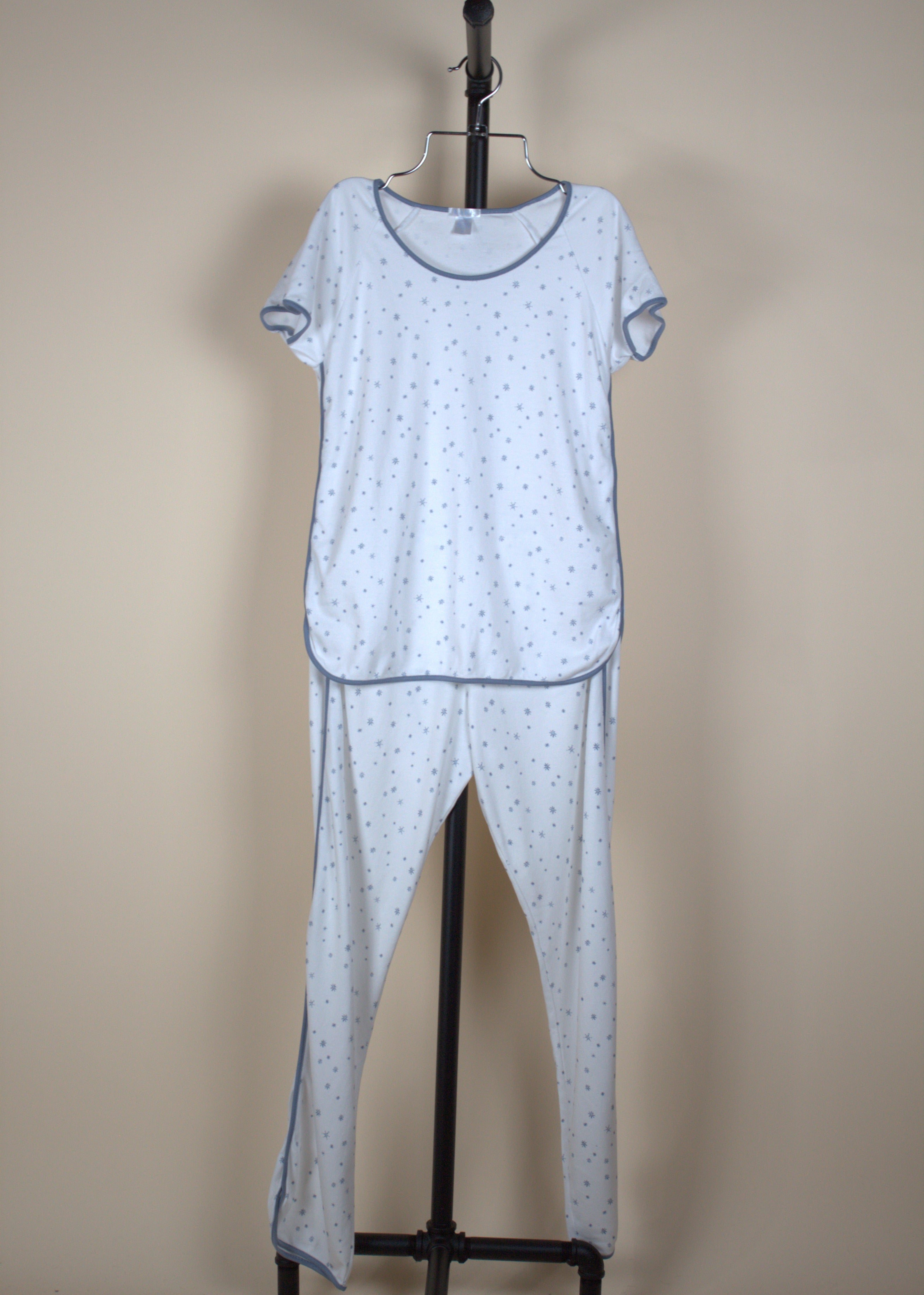 Lake Short Sleeve Snowflake Pajama Top