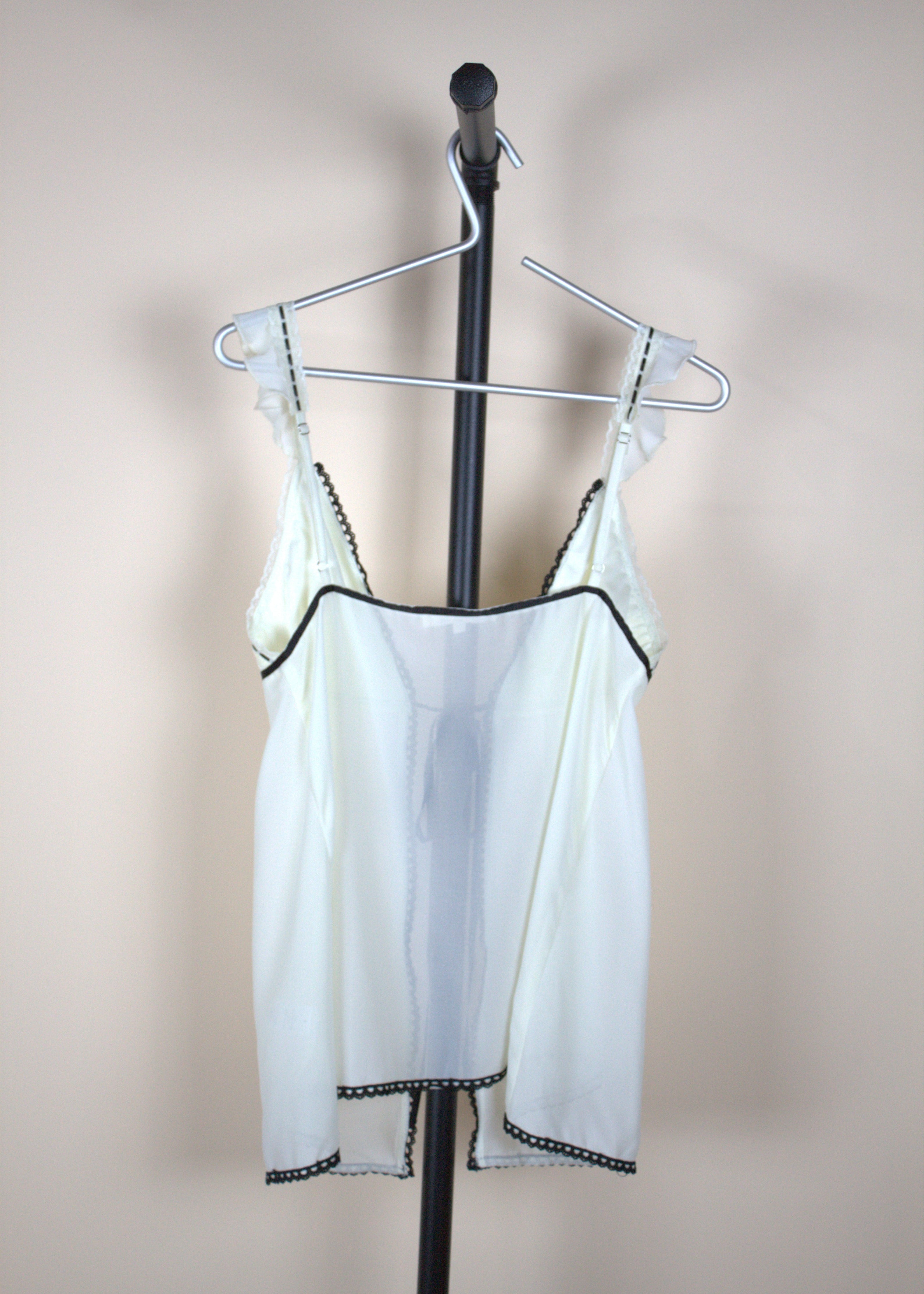 Et Clet White Top with Black Trim