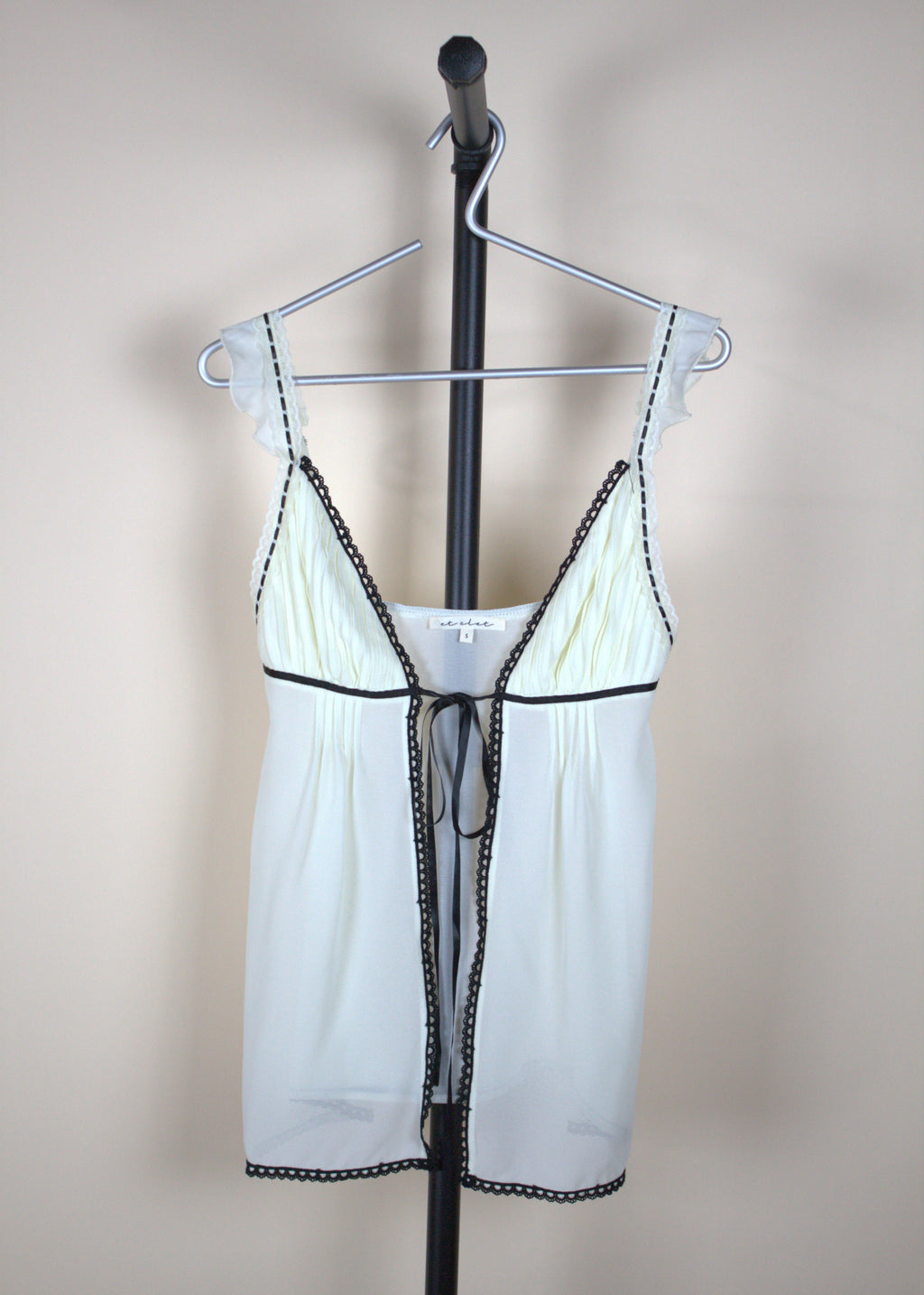Et Clet White Top with Black Trim