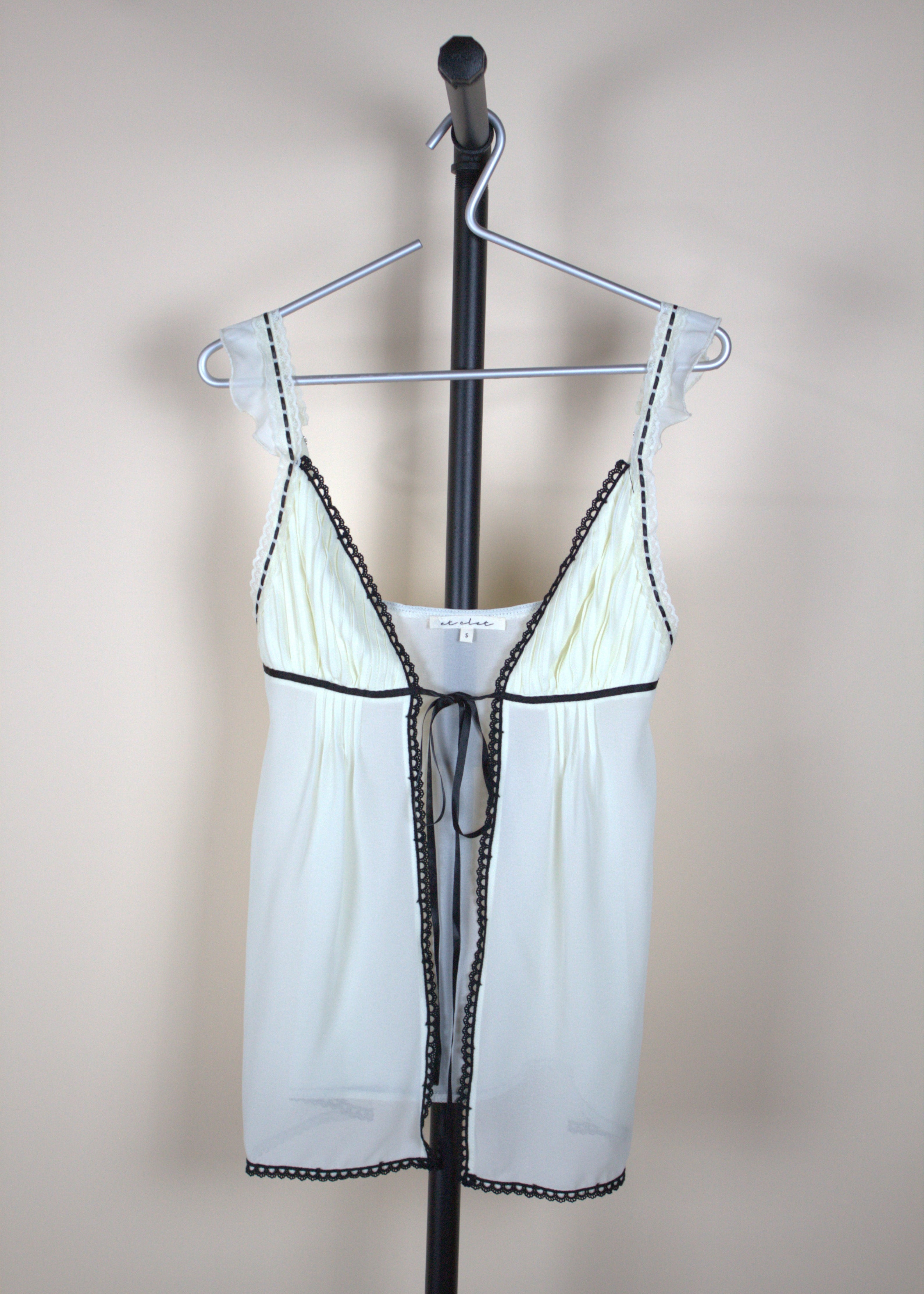 Et Clet White Top with Black Trim
